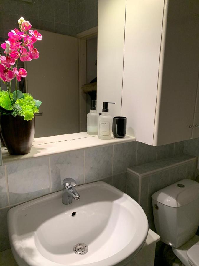 Sarmantni Apartman Malecka 2 Zagabria Esterno foto
